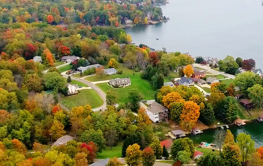 LAKE VIEW Schlabach Home For Sale at The Apple Valley Lake
